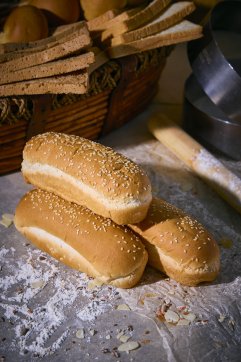 БУЛОЧКА ДЛЯ ХОТ-ДОГА С КУНЖУТОМ
